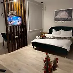Serenity Oasis 3 شقة *